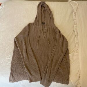 Barefoot dreams pull over.